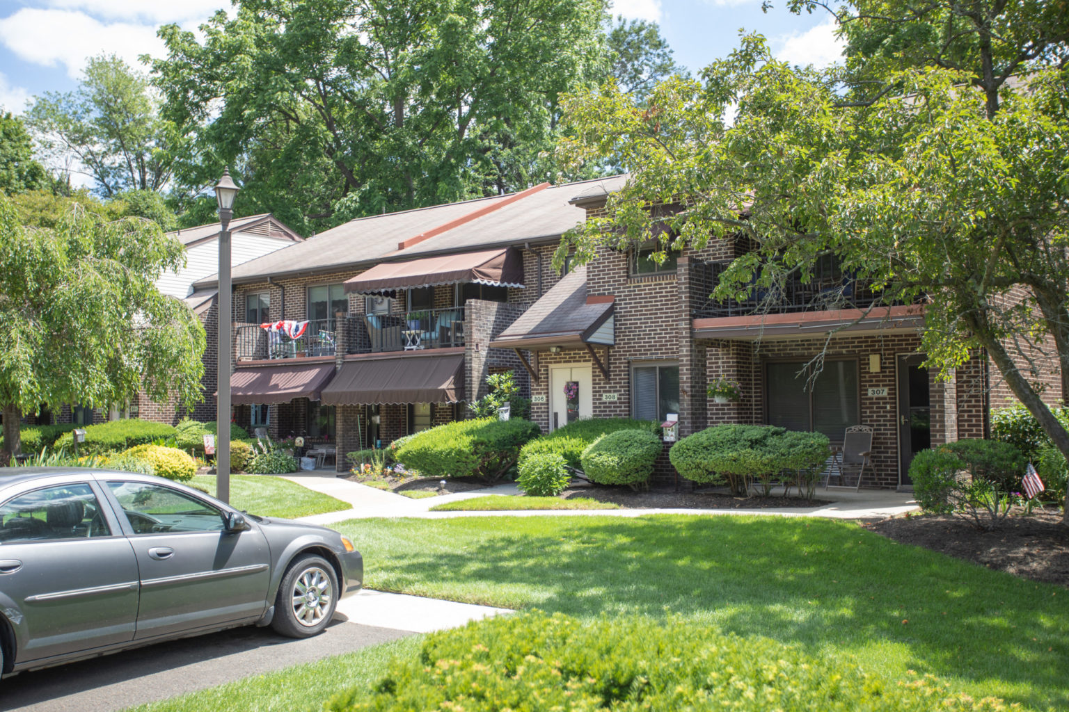 Senior Living Apartments in Bucks & Montgomery Pickering Manor